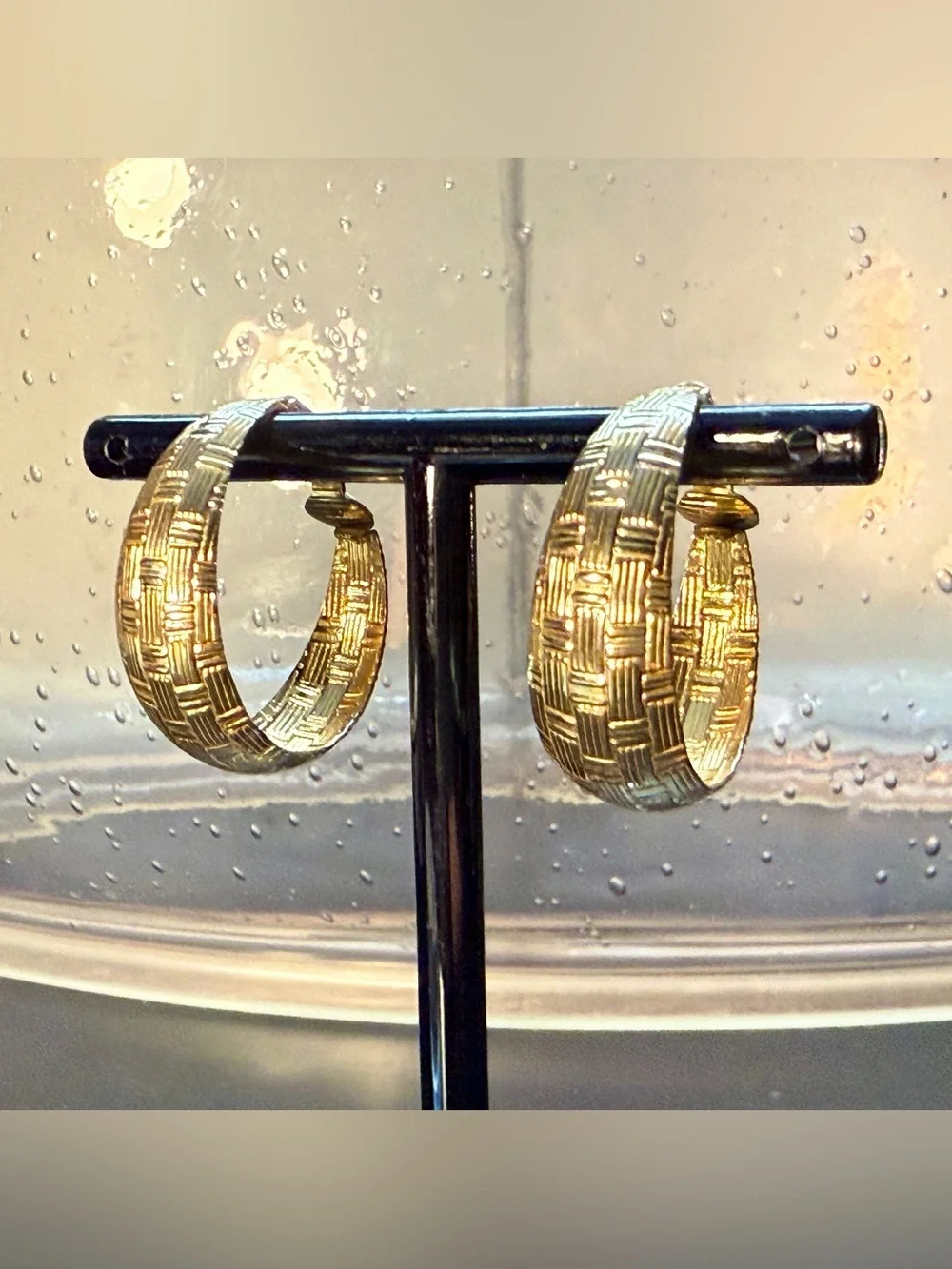 Vintage Lightweight Gold Tone Basketweave Clip On Hoop Earrings